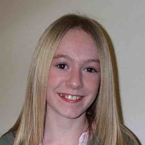 Hanna Walsh as the Ghost